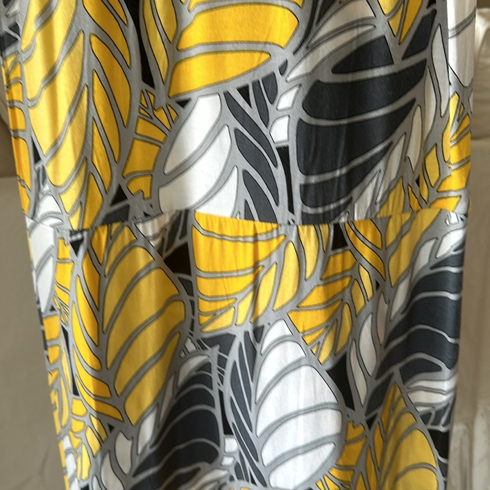 Dress - Picture 3 of 8